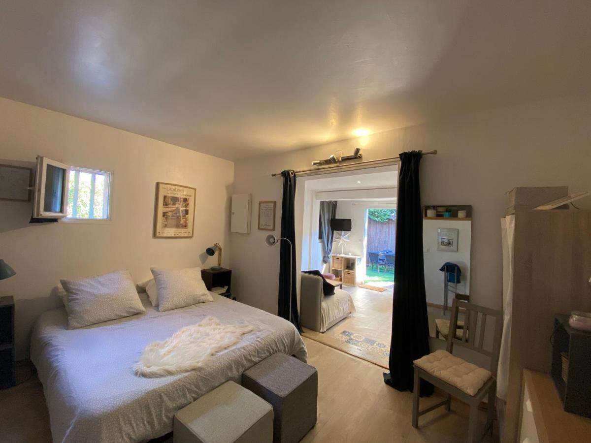 Agreable Studio Proche Sttropez Piscine Et Tennis Gassin Ngoại thất bức ảnh