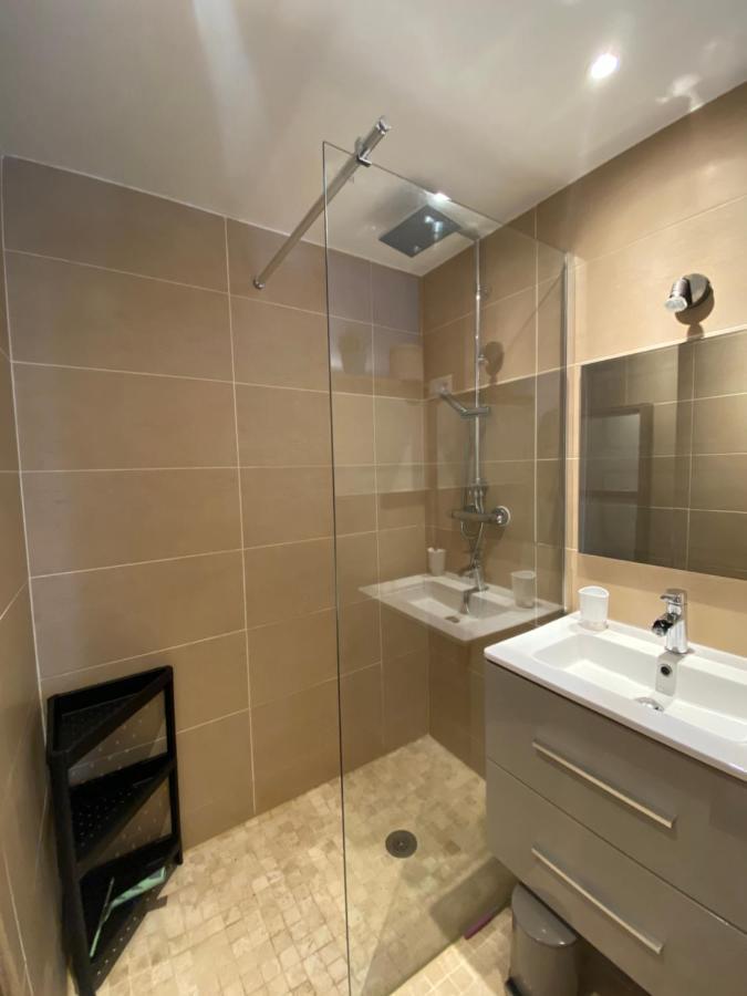 Agreable Studio Proche Sttropez Piscine Et Tennis Gassin Ngoại thất bức ảnh