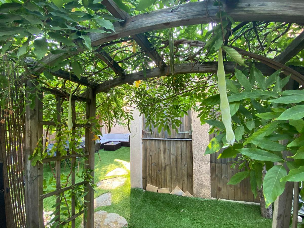 Agreable Studio Proche Sttropez Piscine Et Tennis Gassin Ngoại thất bức ảnh